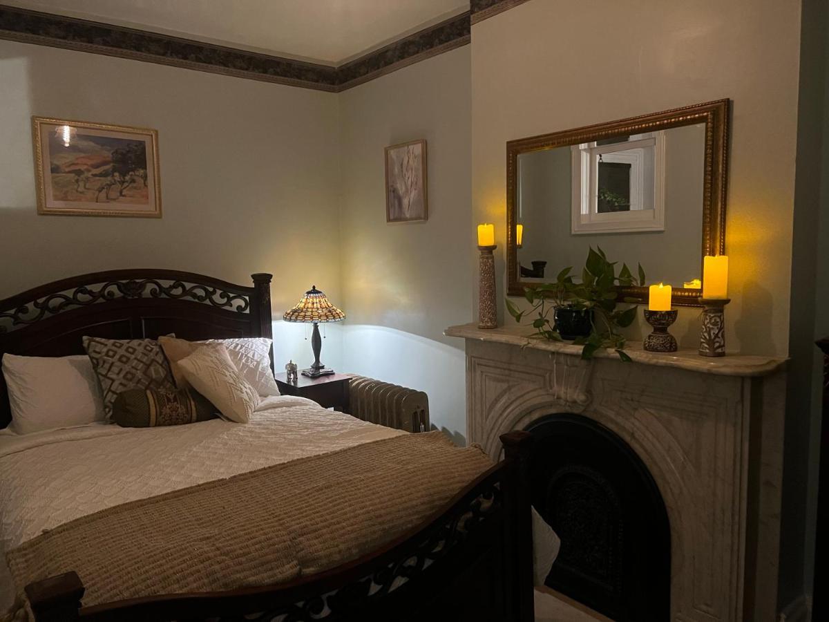 1 Bedroom Private Victorian Apt In Convenient City Location On 5 Acre, Sleeps 4 โพห์คิปซี ภายนอก รูปภาพ